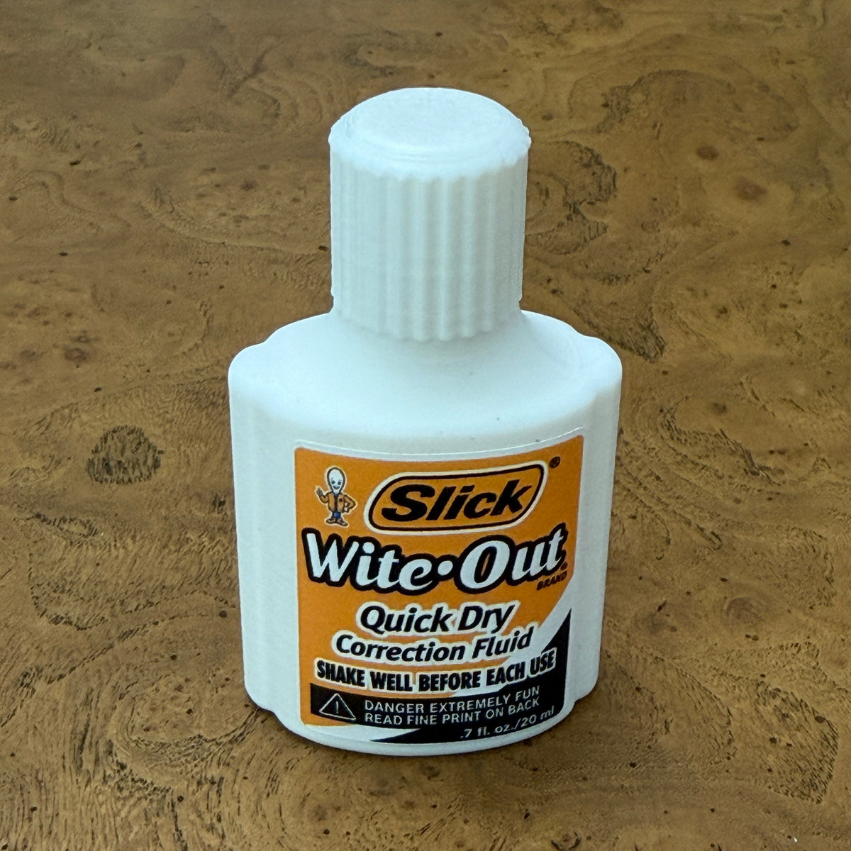 White Out Botte Scent Hide