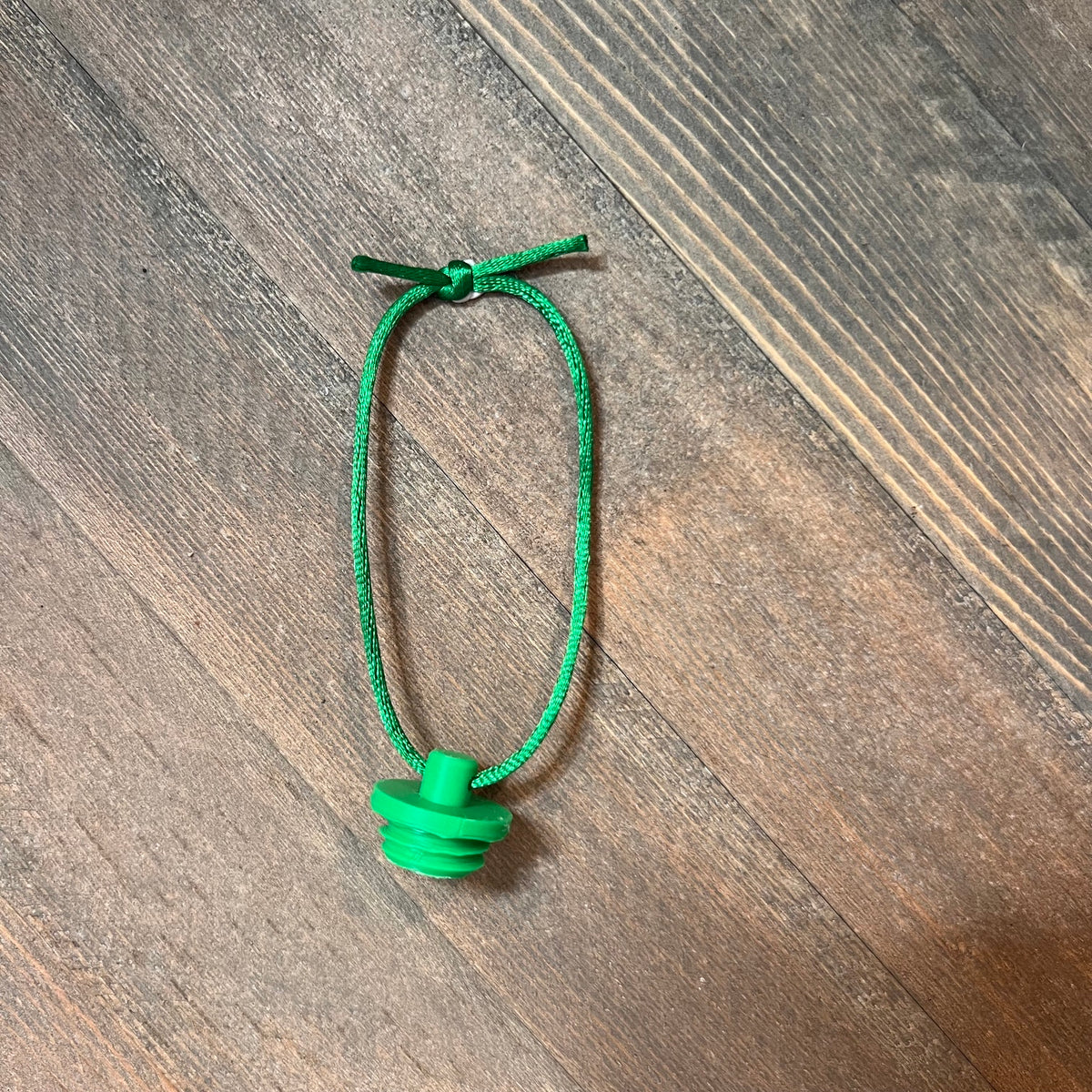 Hanging Plugs (Standard Size)